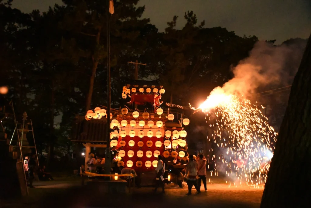 蛇車と花火の様子（蛇ノ口花火）