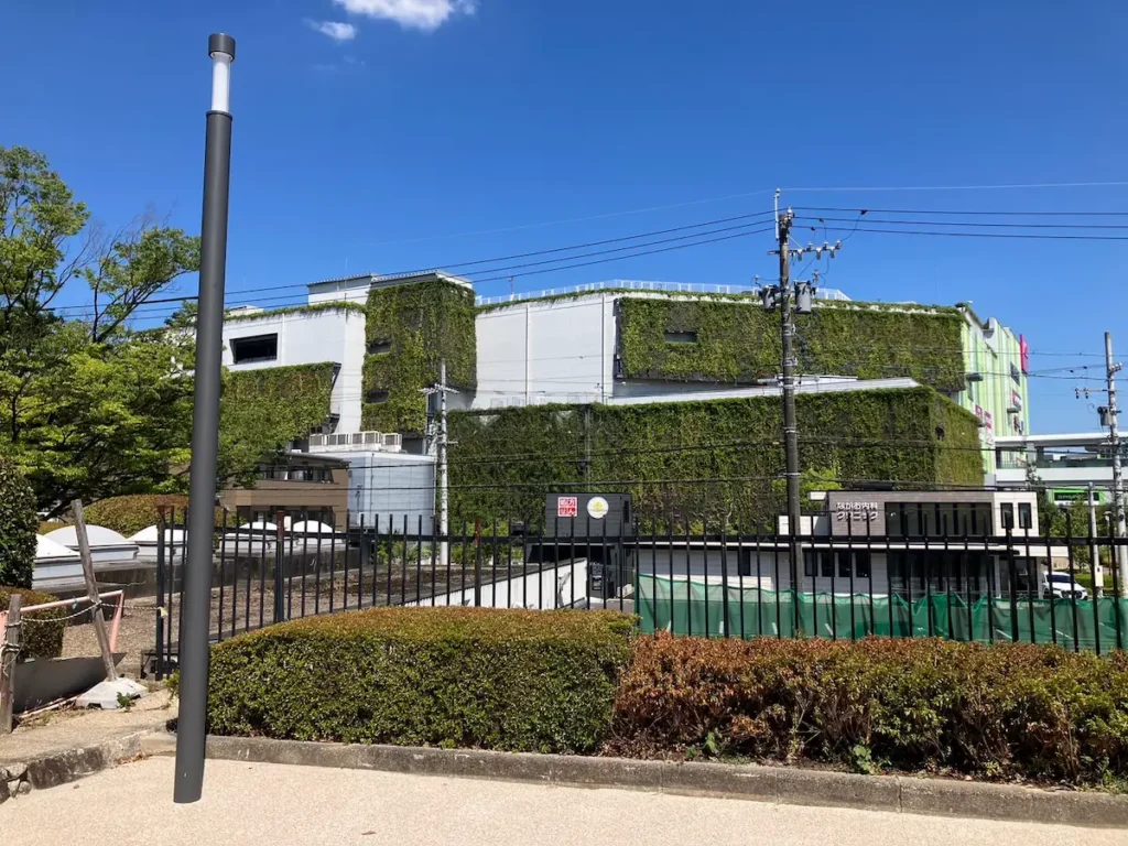 古戦場公園から見たイオンモール長久手